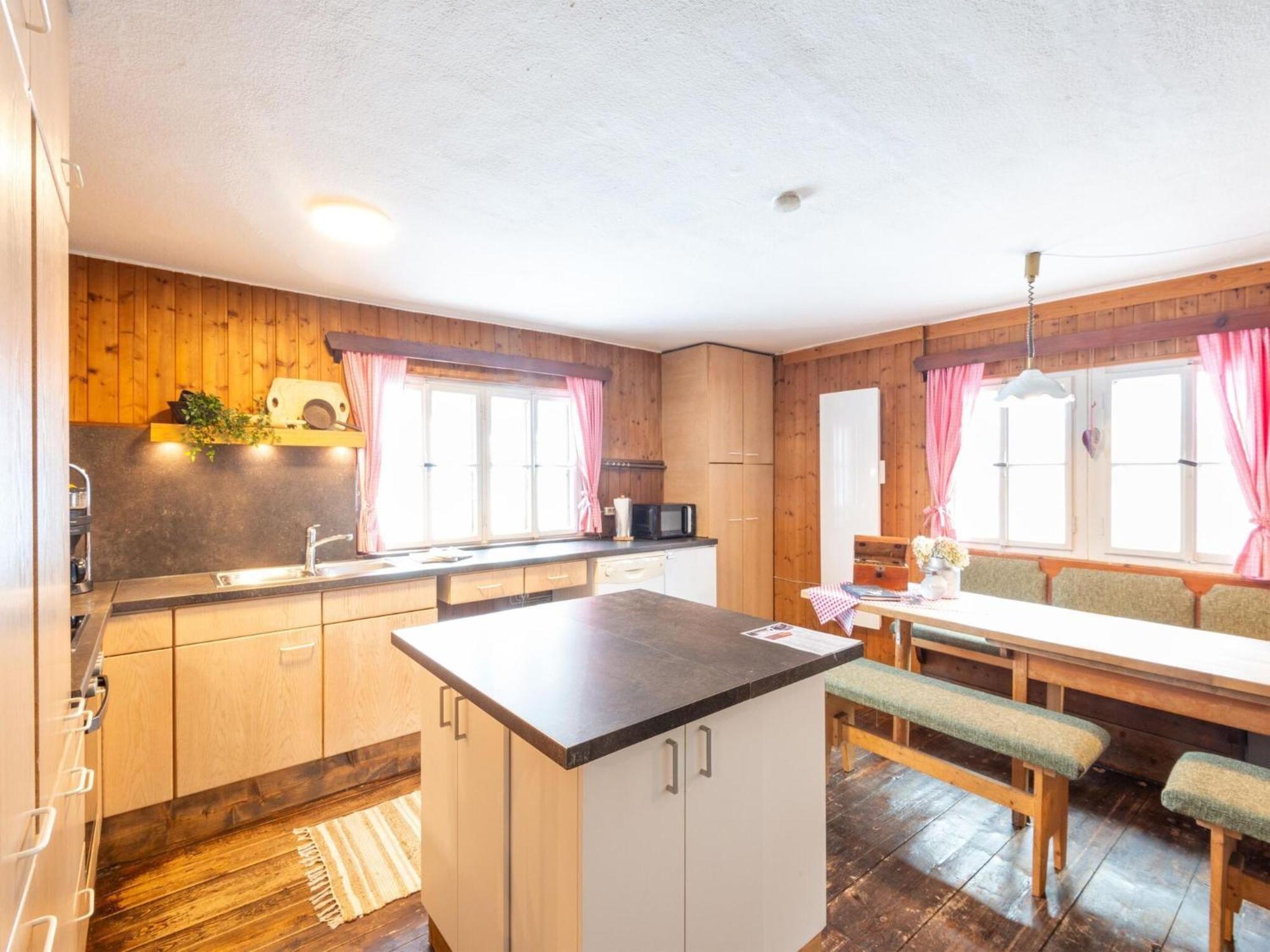 Rustic Farmhouse With Sauna In Bramberg Neukirchen am Großvenediger 外观 照片